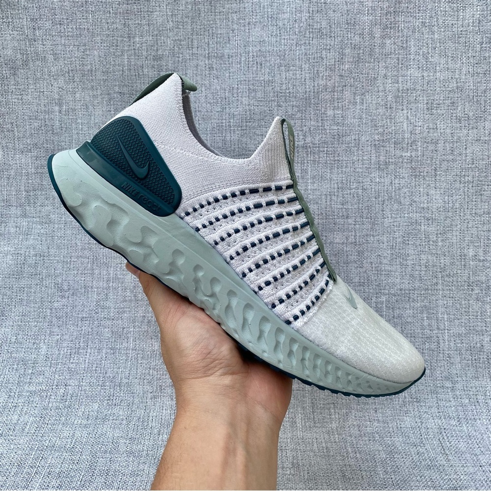 Nike React Phantom Run Flyknit 2 Women's Size 10.5